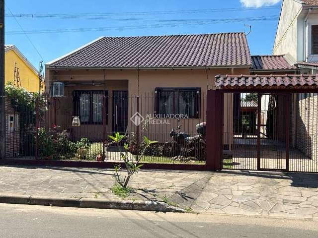 Casa com 3 quartos à venda na Rua José Antônio Lucchese Gusmão, 1310, São José, Canoas, 150 m2 por R$ 500.000