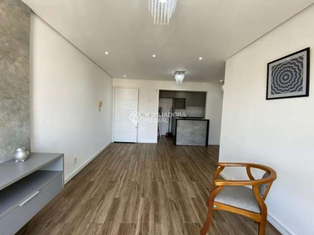 Apartamento com 3 quartos para alugar na Rua Aurora, 1250, Marechal Rondon, Canoas, 76 m2 por R$ 3.500