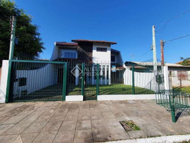 Casa com 4 quartos à venda na Rua Joaquim Nabuco, 800, Fátima, Canoas, 219 m2 por R$ 650.000