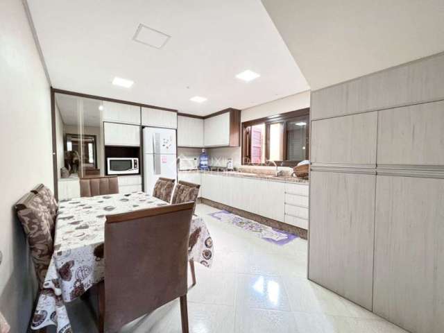 Casa com 3 quartos à venda na Rua Gago Coutinho, 381, Fátima, Canoas, 200 m2 por R$ 850.000