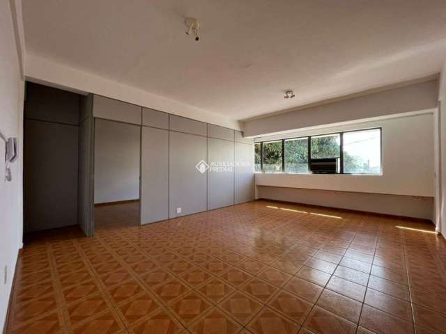 Prédio à venda na Rua Aparício Mariense, 91, Passo da Areia, Porto Alegre, 661 m2 por R$ 1.800.000