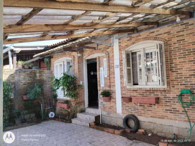 Casa com 3 quartos à venda na VINTE E CINCO, 13, Rubem Berta, Porto Alegre, 94 m2 por R$ 200.000