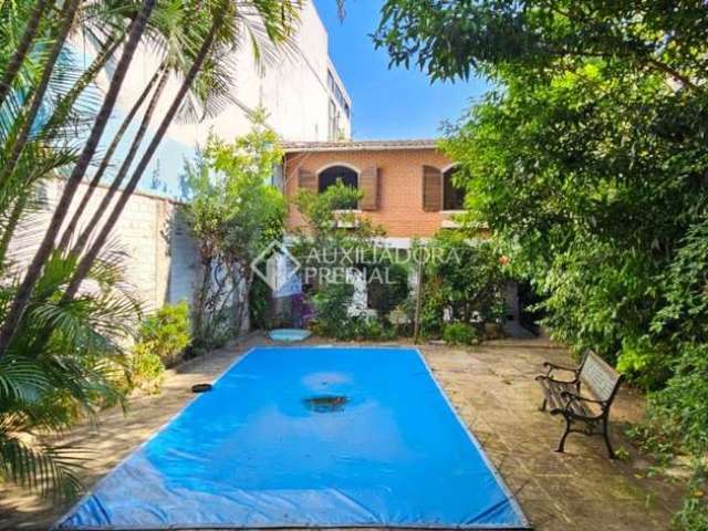 Casa com 6 quartos à venda na Rua Felipe de Oliveira, 734, Petrópolis, Porto Alegre, 400 m2 por R$ 1.850.000