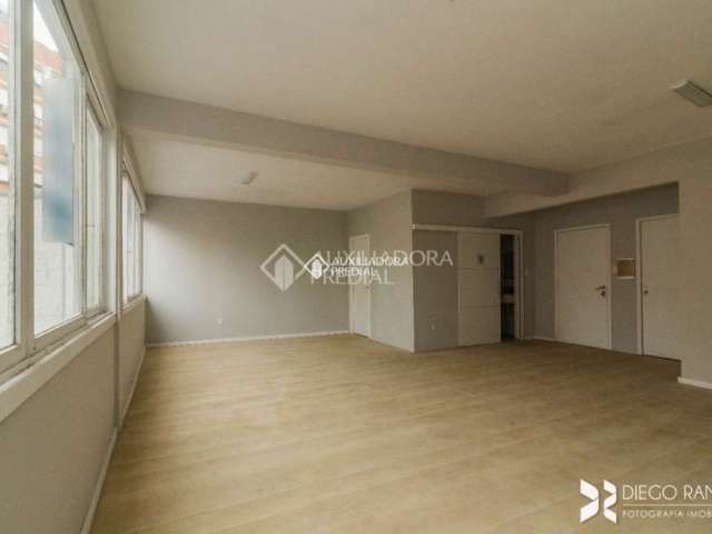 Sala comercial à venda na Rua Vinte e Quatro de Outubro, 507, Moinhos de Vento, Porto Alegre, 54 m2 por R$ 320.000