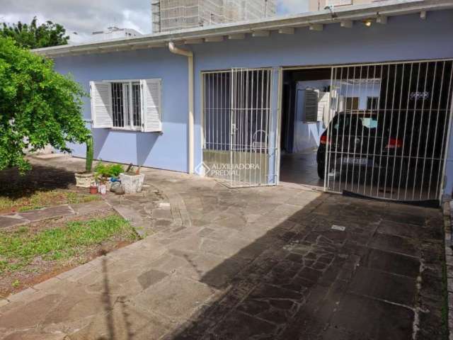 Casa em condomínio fechado com 2 quartos à venda na Rua Alberto Silva, 945, Vila Ipiranga, Porto Alegre, 367 m2 por R$ 585.000