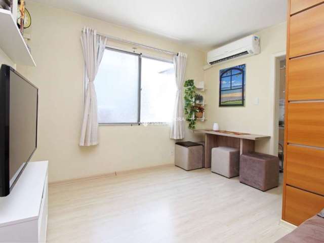 Apartamento com 2 quartos à venda na Rua Itiberê da Cunha, 240, São Sebastião, Porto Alegre, 52 m2 por R$ 240.000