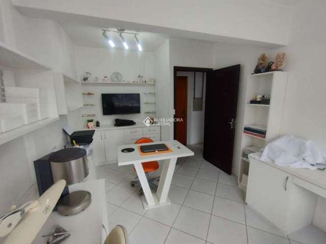 Sala comercial à venda na Rua Uruguai, 295, Centro Histórico, Porto Alegre, 31 m2 por R$ 107.000