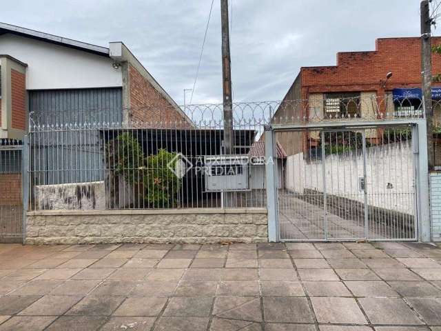 Casa com 4 quartos à venda na Rua Piauí, 305, Santa Maria Goretti, Porto Alegre, 200 m2 por R$ 580.000