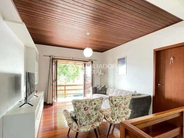 Casa com 4 quartos à venda na Avenida Salvador Leão, 648, Sarandi, Porto Alegre, 265 m2 por R$ 750.000
