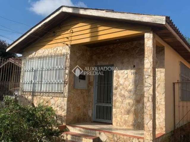 Casa com 2 quartos à venda na Rua Itiberê de Moura, 108, Passo das Pedras, Porto Alegre, 366 m2 por R$ 350.000