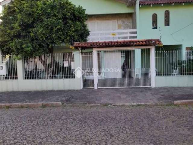 Casa com 4 quartos à venda na Rua Padre Leo Seibel, 119, Passo das Pedras, Porto Alegre, 369 m2 por R$ 450.000