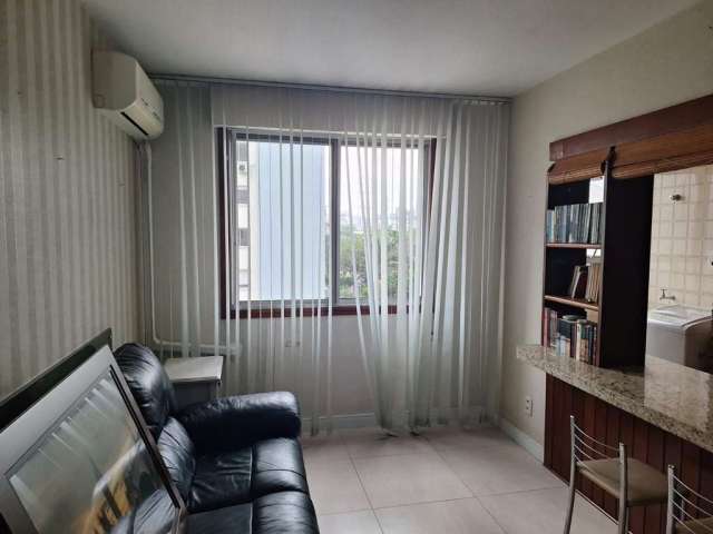 Apartamento com 1 quarto para alugar na Avenida Ipiranga, 3491, Partenon, Porto Alegre, 41 m2 por R$ 1.950