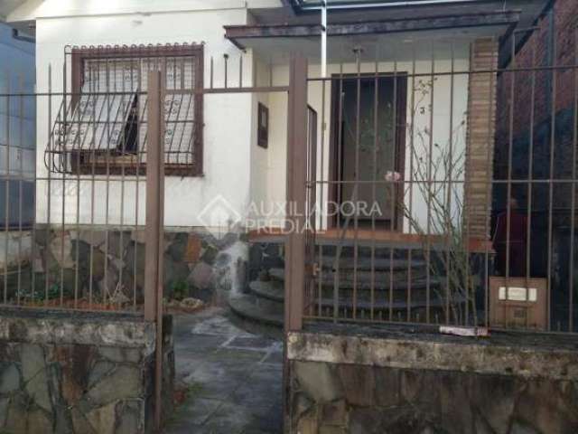 Casa com 3 quartos à venda na Rua Artur Fabião Carneiro, 35, Passo da Areia, Porto Alegre, 250 m2 por R$ 750.000