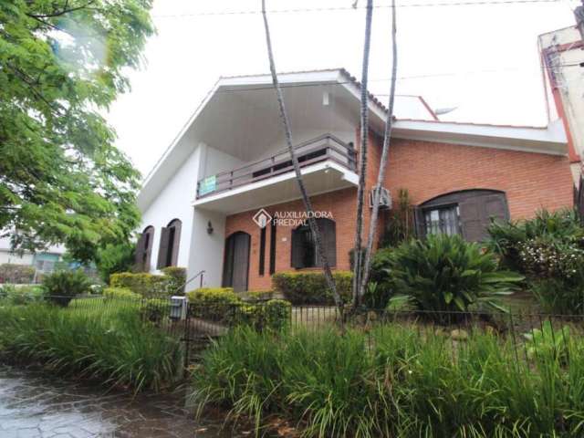 Casa com 6 quartos à venda na Praça Lima Duarte, 57, Chácara das Pedras, Porto Alegre, 406 m2 por R$ 2.450.000