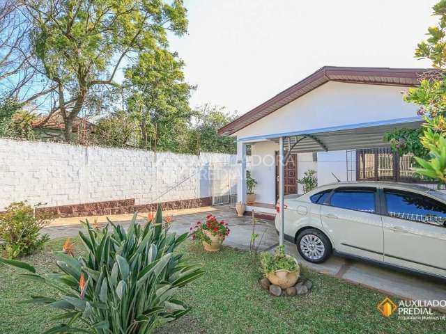 Casa em condomínio fechado com 2 quartos à venda na Avenida Teixeira Mendes, 328, Chácara das Pedras, Porto Alegre, 209 m2 por R$ 870.000