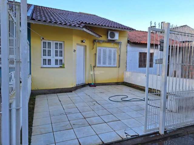 Casa com 2 quartos à venda na Rua Doutor Rubens Maciel, 37, Hípica, Porto Alegre, 69 m2 por R$ 320.000