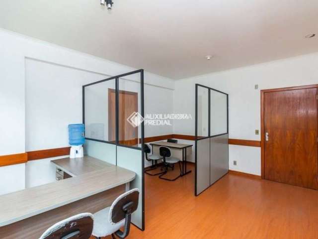 Sala comercial à venda na Rua Onofre Pires, 31, Azenha, Porto Alegre, 25 m2 por R$ 160.000