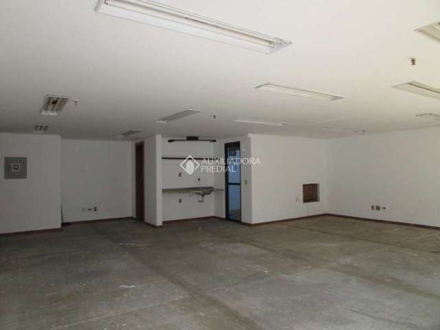 Sala comercial para alugar na Avenida Carlos Gomes, 815, Auxiliadora, Porto Alegre, 117 m2 por R$ 3.000