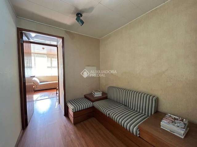 Sala comercial para alugar na Rua Professor Annes Dias, 166, Centro Histórico, Porto Alegre, 34 m2 por R$ 550