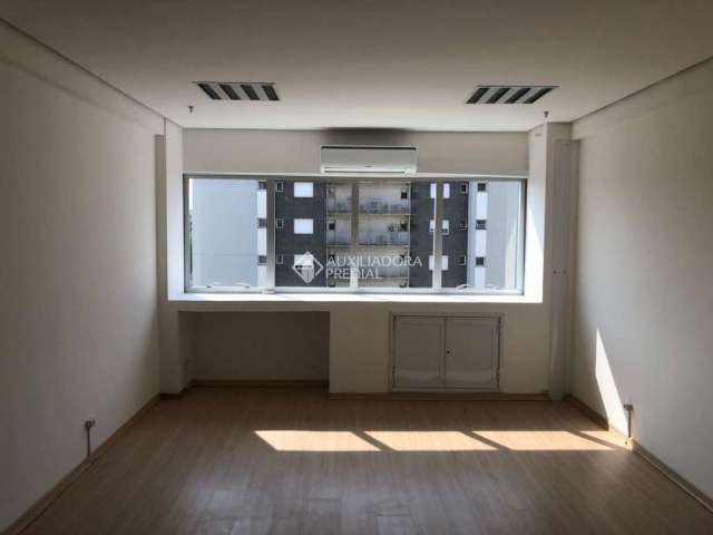 Sala comercial à venda na Avenida Ipiranga Sala, 7464, Jardim do Salso, Porto Alegre, 34 m2 por R$ 212.000