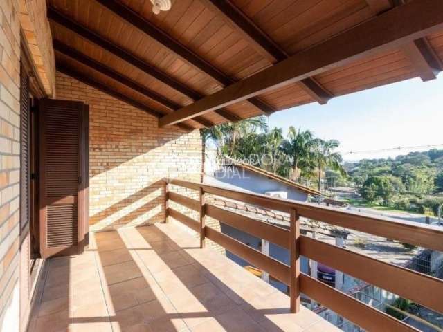 Casa com 3 quartos à venda na Avenida da Serraria, 800, Espírito Santo, Porto Alegre, 220 m2 por R$ 848.000