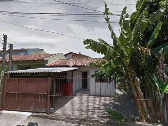 Casa com 3 quartos à venda na Rua Olegário Dias Maciel, 251, Espírito Santo, Porto Alegre, 125 m2 por R$ 600.000