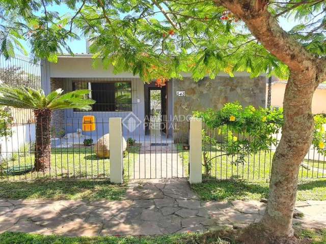 Casa em condomínio fechado com 3 quartos à venda na Rua Antônio Josephino Perrone, 343, Espírito Santo, Porto Alegre, 300 m2 por R$ 540.000