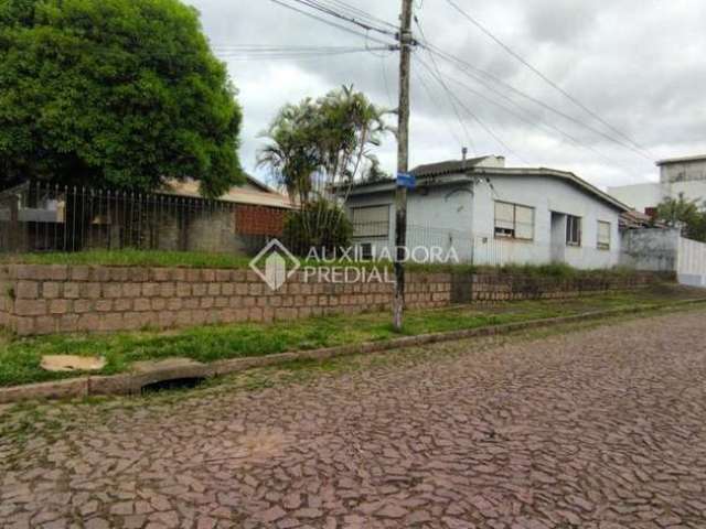 Casa com 3 quartos à venda na Rua Victor Issler, 329, Espírito Santo, Porto Alegre, 300 m2 por R$ 280.000