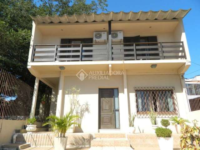 Casa com 3 quartos à venda na Avenida Belém Velho, 2335, Vila Nova, Porto Alegre, 11 m2 por R$ 675.000