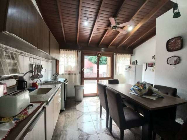 Casa com 3 quartos à venda na Rua James Bocacio, 116, Hípica, Porto Alegre, 123 m2 por R$ 450.000