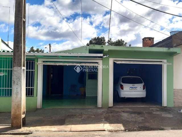 Casa com 3 quartos à venda na Rua Bruno Werner Storck, 1020, Canudos, Novo Hamburgo, 80 m2 por R$ 324.000