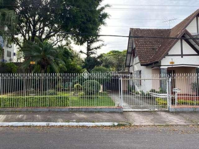 Casa com 4 quartos à venda na Rua Pedro Álvares Cabral, 386, Vila Rosa, Novo Hamburgo, 277 m2 por R$ 1.300.000