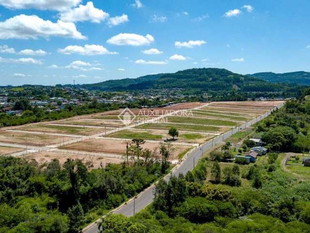 Terreno em condomínio fechado à venda na Rua Duque de Caxias, 1901, Centenário, Sapiranga, 300 m2 por R$ 180.087