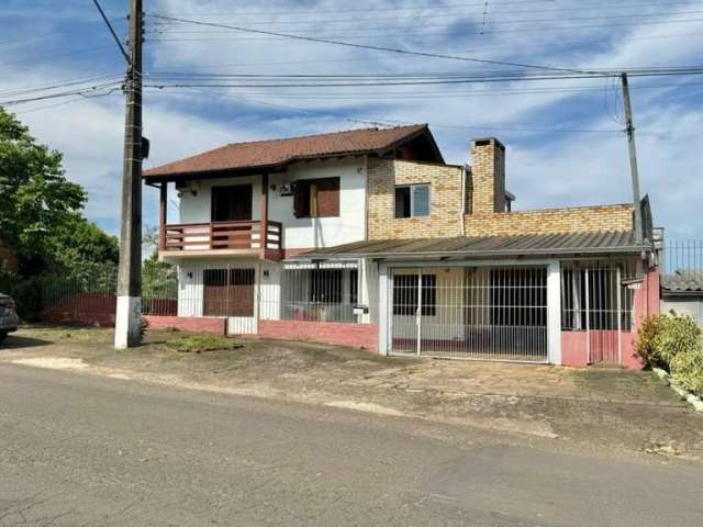 Casa com 3 quartos à venda na Estrada Presidente Lucena, 3231, Primavera, Novo Hamburgo, 282 m2 por R$ 395.000