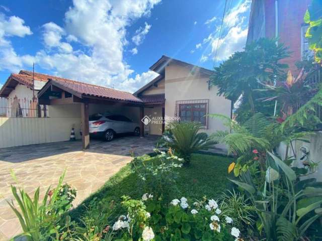 Casa com 3 quartos à venda na Rua Engenheiro Frederico Dahne, 625, Sarandi, Porto Alegre, 156 m2 por R$ 680.000