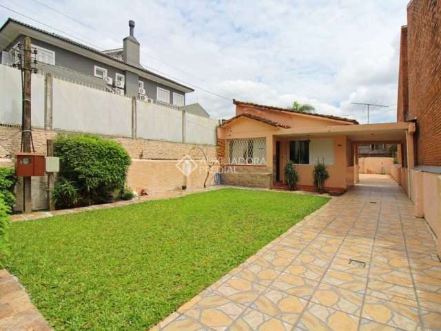 Casa com 2 quartos à venda na Rua Professor Ulisses Cabral, 1142, Chácara das Pedras, Porto Alegre, 120 m2 por R$ 900.000