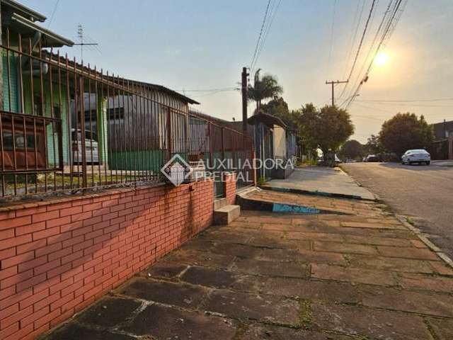 Casa com 2 quartos à venda na Rua Padre Reus, 446, Capão da Cruz, Sapucaia do Sul, 80 m2 por R$ 300.000