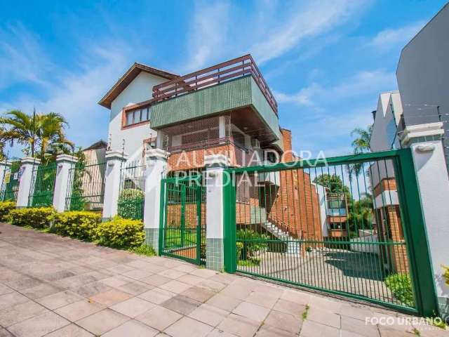 Casa em condomínio fechado com 4 quartos à venda na Rua Monte Alverne, 65, Chácara das Pedras, Porto Alegre, 301 m2 por R$ 1.490.000