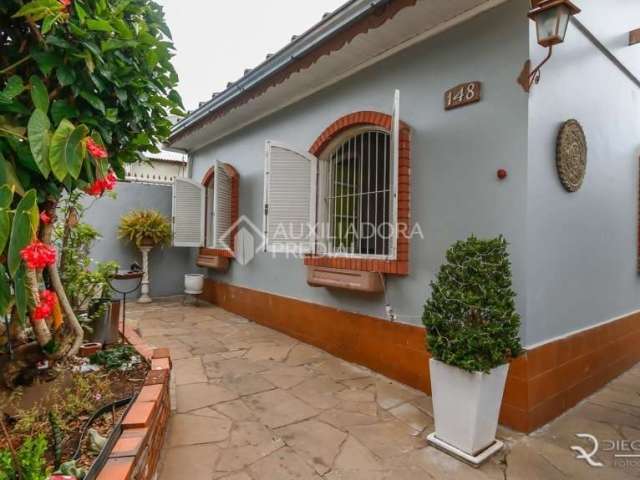 Casa em condomínio fechado com 3 quartos à venda na Rua Bernardo Guimarães, 148, Partenon, Porto Alegre, 140 m2 por R$ 550.000