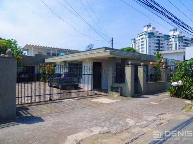 Excelente Casa - 2 Suítes + 4 Qts - 475 m² - Mobiliada - São João - Itajaí/SC