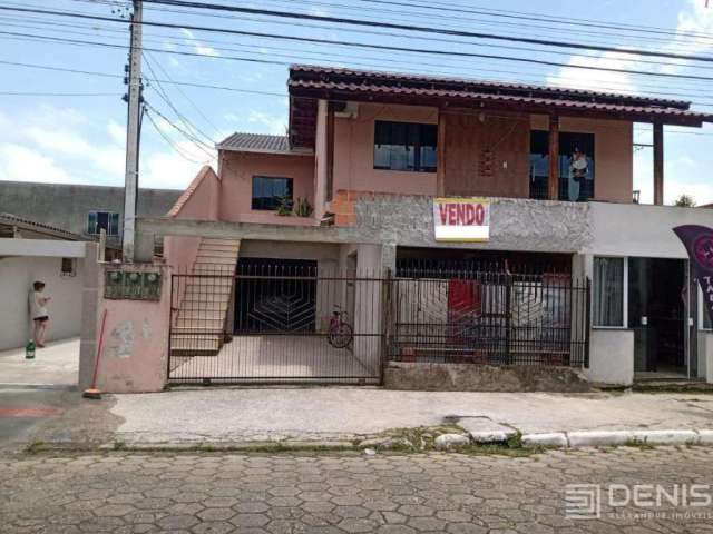 Casa + 2 Salas Comerciais - 9 Qts - Cordeiros Parte Alta - Itajaí/SC