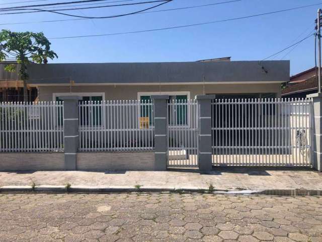 Casa - 1 Suíte + 2 Qt - 150 m² - 3 Vagas - São João - Itajaí/SC