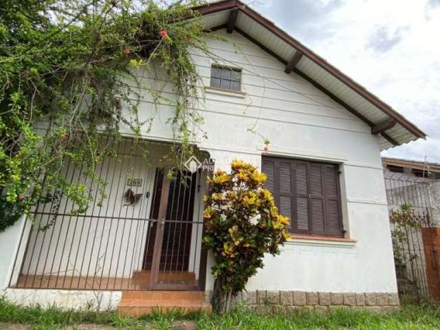 Casa com 3 quartos à venda na Rua Coronel Neves, 769, Medianeira, Porto Alegre, 186 m2 por R$ 480.000