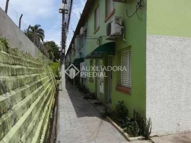 Casa em condomínio fechado com 1 quarto à venda na Rua Santo Alfredo, 537, Vila São José, Porto Alegre, 41 m2 por R$ 187.000