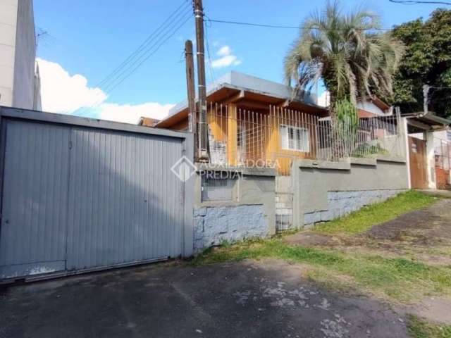 Casa com 3 quartos à venda na Rua Souza Lobo, 752, Vila Jardim, Porto Alegre, 190 m2 por R$ 728.000