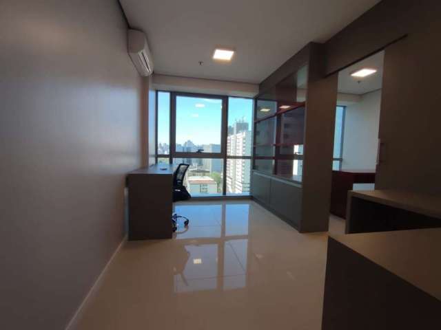 Sala comercial para alugar na Avenida Ipiranga, 40, Praia de Belas, Porto Alegre, 30 m2 por R$ 2.300