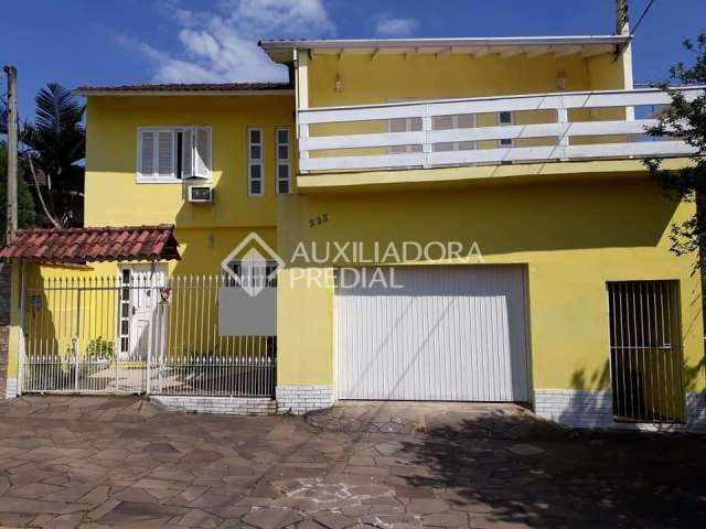 Casa com 3 quartos à venda na Rua Santo Inácio, 223, Cristo Rei, São Leopoldo, 220 m2 por R$ 800.000