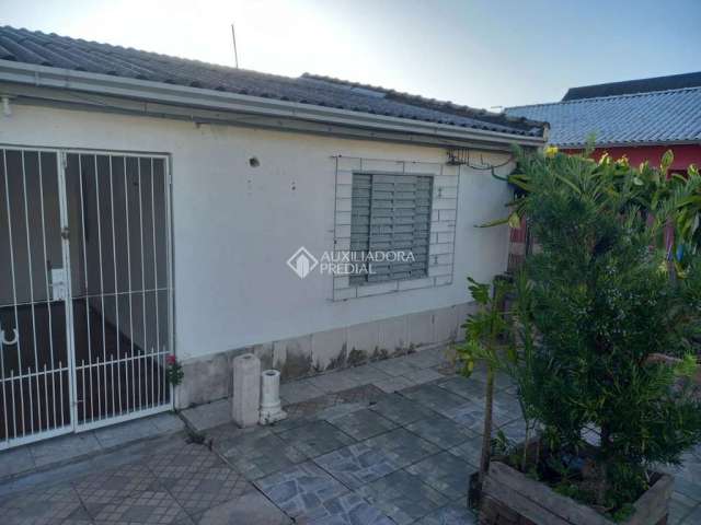 Casa com 2 quartos à venda na Rua Cruz Alta, 761, Santa Teresa, São Leopoldo, 120 m2 por R$ 220.000