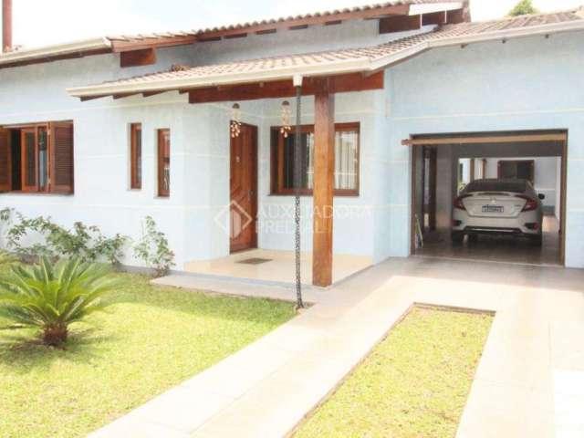 Casa com 3 quartos à venda na Rua Jorge Schuch, 539, Feitoria, São Leopoldo, 209 m2 por R$ 798.000