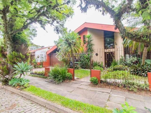 Casa com 3 quartos à venda na Rua Érico Silveira Peixoto, 30, Ipanema, Porto Alegre, 250 m2 por R$ 820.000